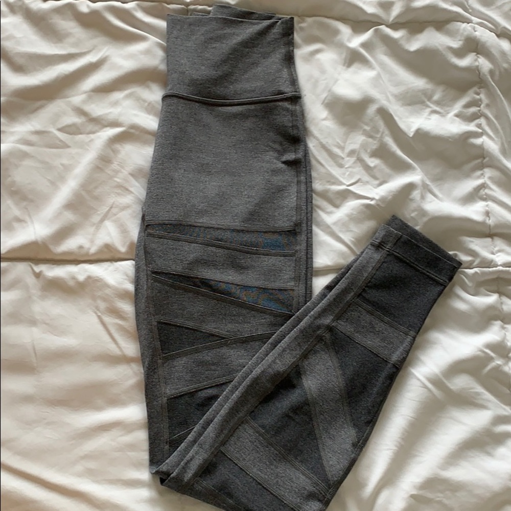 Lululemon wonder under mesh paneling